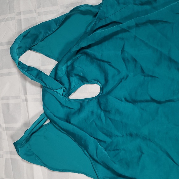 π§βπ10/10π§βππLe chateau cute top in M p2p 19π - Picture 5 of 6